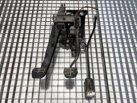 Pedály VW Transporter IV (70A, 70H, 7DA, 7DH) 1990 - 2003 701721315B