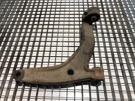 Rameno pravé přední VW Transporter V Autobus (7HB, 7HJ, 7EB, 7EJ) 2003 - 2015