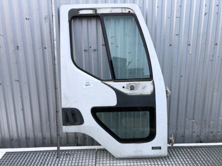 Dveře pravé přední Renault Trucks Premium 1996 - 2022