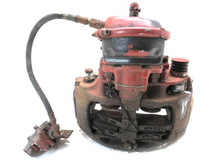 Brzdový třmen pravý přední Kawasaki GTR