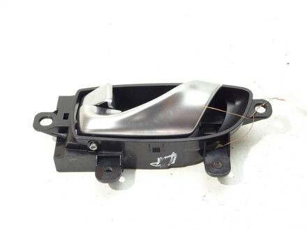 Klika přední levá vnitřní Infiniti Q50 2013 - 2022