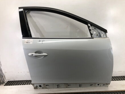 Dveře přední pravé Renault Megane III Grandtour (KZ0/1) 2008 - 2022