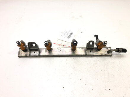 Vstřikovací rampa vstřikovače Suzuki Swift III (MZ, EZ) 2005 - 2022