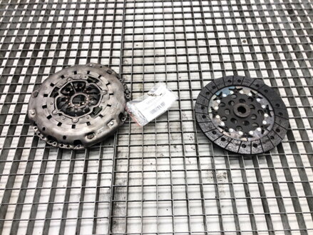 Spojka kotouč přítlačný talíř Renault Laguna II (BG0/1_) 2001 - 2007 324039310