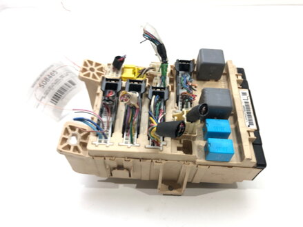 Pojistková skříňka Lexus RX (_U3_) 2003 - 2008