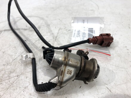 Vstřikovač Audi A5 (8T3) 2007 - 2017 04L131113J