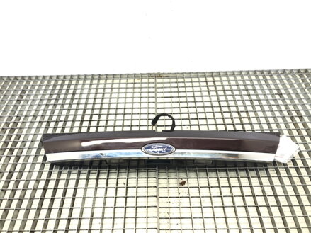 Lišta víka kufru zadní Ford Fiesta VI (CB1, CCN) 2008 - 2022