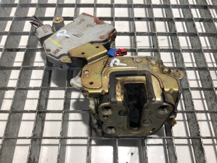 Zámek dveří pravý přední Nissan Terrano II VAN (R20) 1998 - 2007