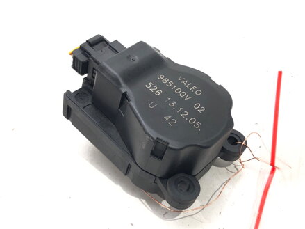 Motorek radiátoru topení Opel Vectra C (Z02) 2002 - 2009 985100V