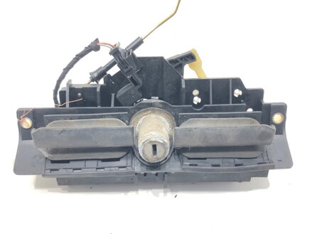 Klika víka kufru zadní Audi A3 (8L1) 1996 - 2006