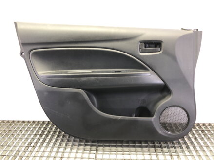 Tapecírung dveří levý přední Mitsubishi Mirage / Space Star VI Liftback (A0_A) 2012 - 2022