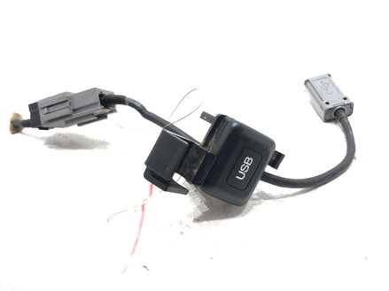 Zásuvka / uložení USB Honda Accord Viii (CU) 2008 - 2022