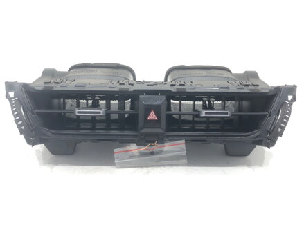 Mřížka ventilace přední Toyota Corolla Liftback (_E21_) 2018 - 2022 55670-02830