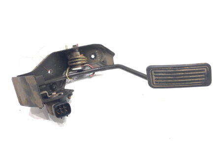 Plynový pedál Toyota Avensis Kombi (_T25_) 2003 - 2008