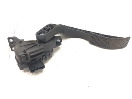Plynový pedál Audi A4 B6 (8E2) 2000 - 2005 8EI721523A