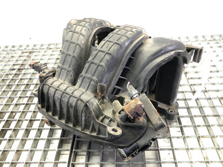 Sací potrubí Mitsubishi Lancer Viii (CY_A, CZ_A) 2007 - 2022 1540A069