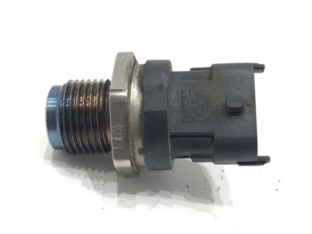 Čidlo tlaku paliva Suzuki Swift III (MZ, EZ) 2005 - 2022 0281002507