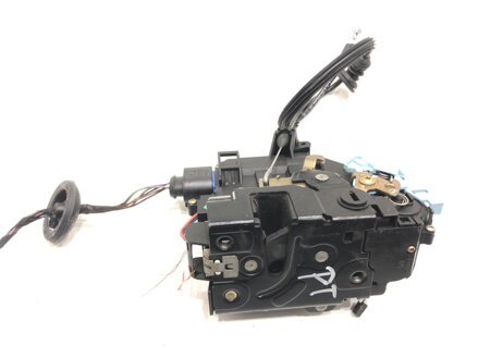 Zámek dveří pravý zadní Skoda Octavia II Combi (1Z5) 2004 - 2013 7L0839016