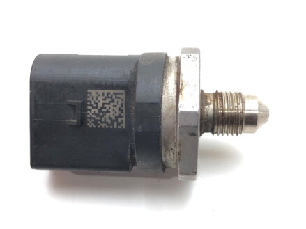 Čidlo tlaku paliva Skoda Octavia III (5E3, NL3, NR3) 2012 - 2022 110R-000123