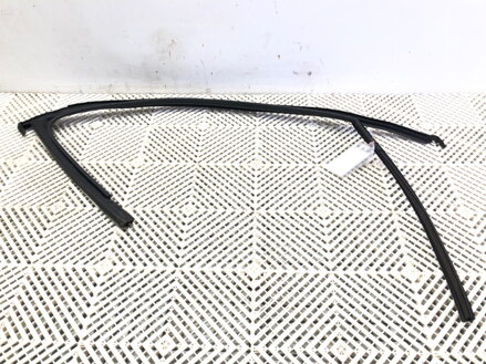 Těsnění rámeček dveří přední levá Skoda Superb III Kombi (3V5) 2015 - 2022 TAB019410A