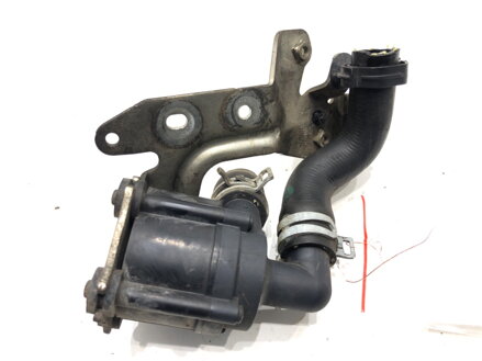 Přídavná vodní pumpa Volvo XC60 II (246) 2017 - 2022 31686005
