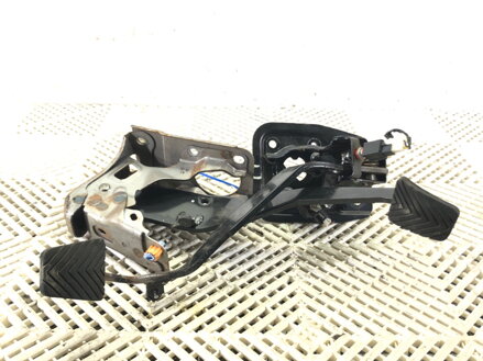 Pedály manuální Mitsubishi ASX (GA_W_) 2009 - 2022