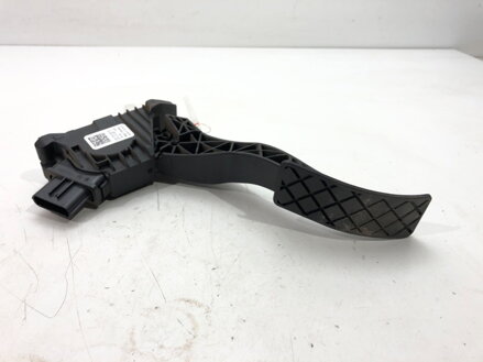 Plynový pedál VW Passat B8 (3G2, CB2) 2014 - 2022 5Q1723503H