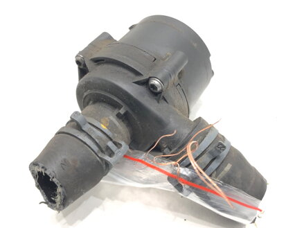 Přídavná vodní pumpa VW Passat B8 (3G2, CB2) 2014 - 2022 5Q0965567