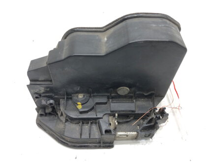 Zámek dveří pravý přední BMW 1 (E87) 2003 - 2013 7167070