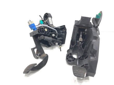 Pedály manuální Renault Trafic III Autobus (JG_) 2014 - 2022 465033911R 465016415R