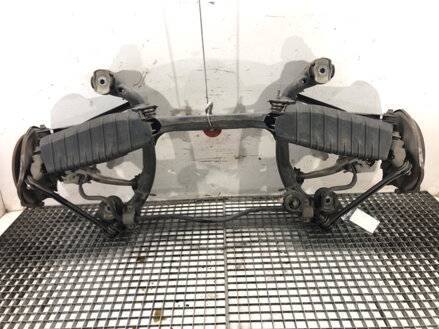 Výztuha zadní Audi A4 B9 Avant (8W5, 8WD) 2015 - 2022