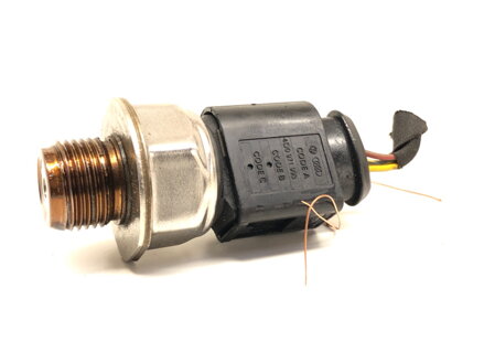 Čidlo tlaku paliva Skoda Octavia III Combi (5E5, 5E6) 2012 - 2022 04L906054