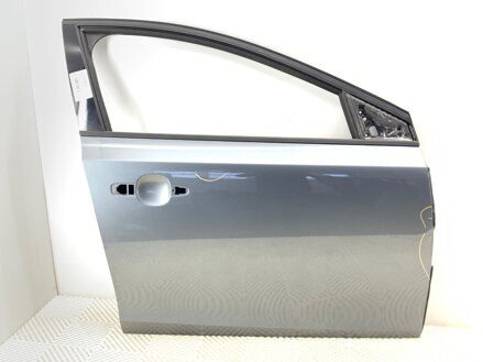Dveře pravé přední Volvo V40 Liftback (525, 526) 2012 - 2022