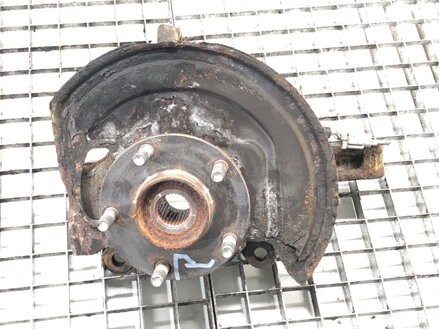 Otoč pravá přední Nissan Qashqai / Qashqai + 2 I (J10, NJ10, JJ10E) 2006 - 2014