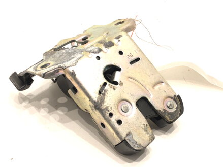 Zámek víka kufru zadní VW Passat B8 (3G2, CB2) 2014 - 2022 3G0827503A