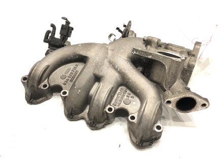 Sací potrubí VW Golf V (1K1) 2003 - 2010 03G129713K