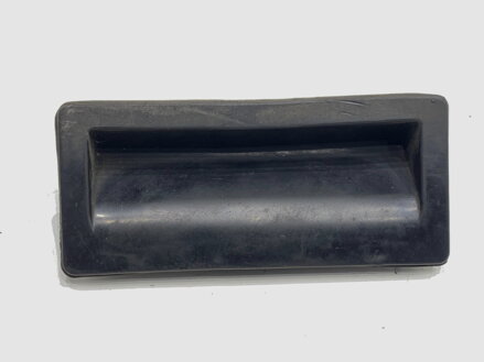 Klika víka kufru zadní VW Passat B7 Variant (365) 2010 - 2015