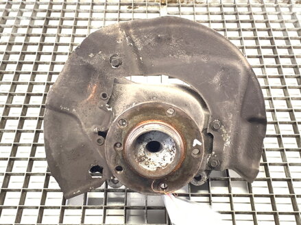 Otoč levá přední BMW 5 Touring (E61) 2004 - 2010