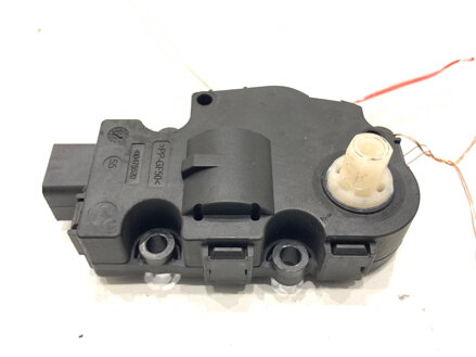 Motor radiátoru topení Audi A5 (8T3) 2007 - 2017 K9749006