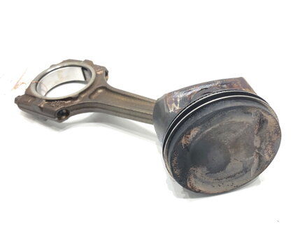 Píst S ojnicí Opel Corsa E (X15) 2014 - 2022