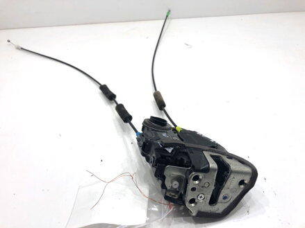 Zámek dveří pravý zadní Toyota Avensis Kombi (_T27_) 2009 - 2018