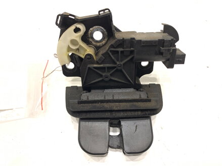 Zámek víka kufru zadní Audi A4 B7 Avant (8ED) 2004 - 2008 8P4827505C