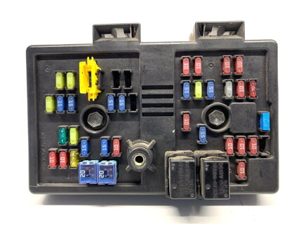 Pojistková skříňka Chevrolet Captiva (C100, C140) 2006 - 2022 96821082