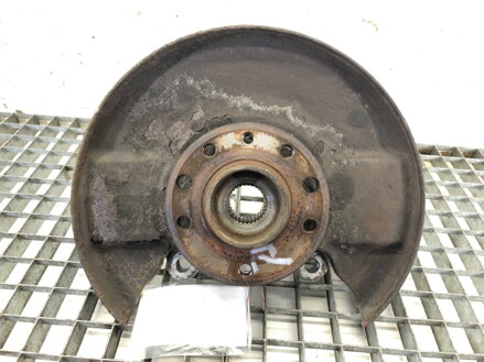 Otoč pravá přední Saab 9-3 (YS3F, E79, D79, D75) 2002 - 2015