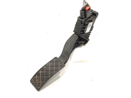 Plynový pedál VW Golf VII (5G1, BQ1, BE1, BE2) 2012 - 2022 5Q1723503F