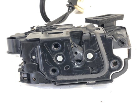 Zámek dveří pravý přední VW Golf VI (5K1) 2008 - 2014 5K1837016D