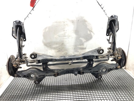 Výztuha zadní Toyota Camry (_V7_, _VA7_, _VH7_) 2017 - 2022