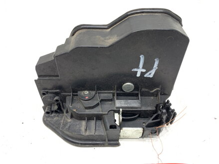 Zámek dveří pravý zadní BMW X1 (E84) 2009 - 2015 7202148