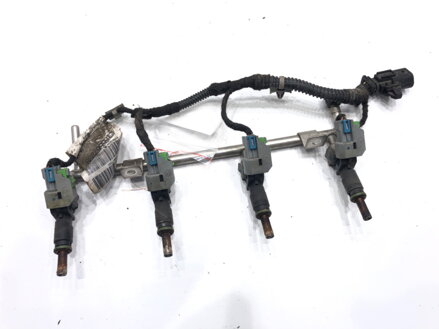 Vstřikovací rampa Chevrolet Cruze Liftback (J305) 2010 - 2022