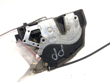 Zámek dveří pravý přední BMW 7 (E65, E66, E67) 2001 - 2009 7012142